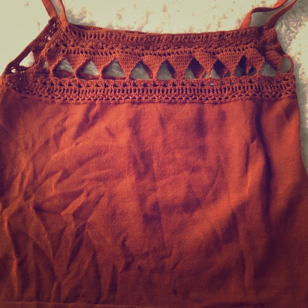 Rusty colored croptop